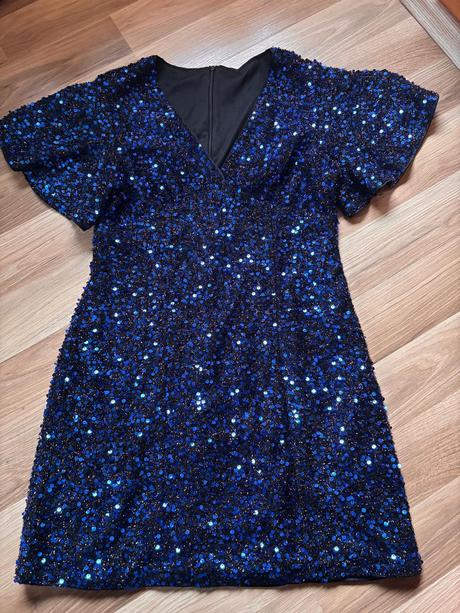 Příležitostní šaty, l