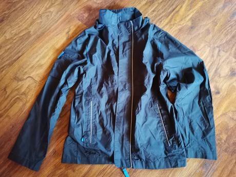 Sportovni tenka bunda, 146