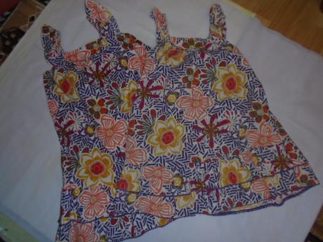 Šaty květy vel 128 8let, 128