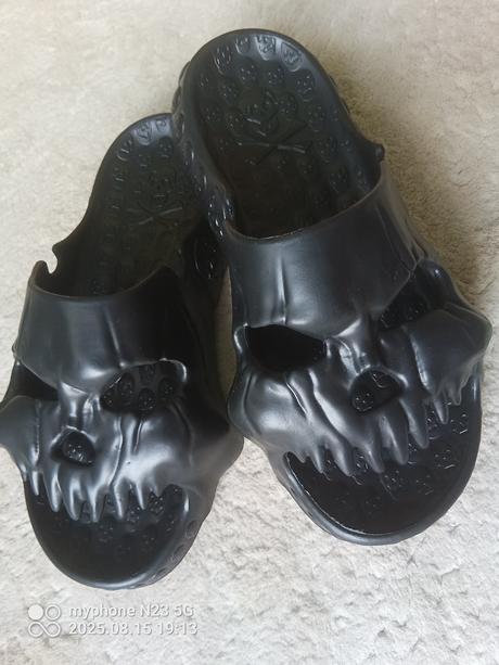 Pantofle "lebka" vel."40/41" ženy i muži, 41