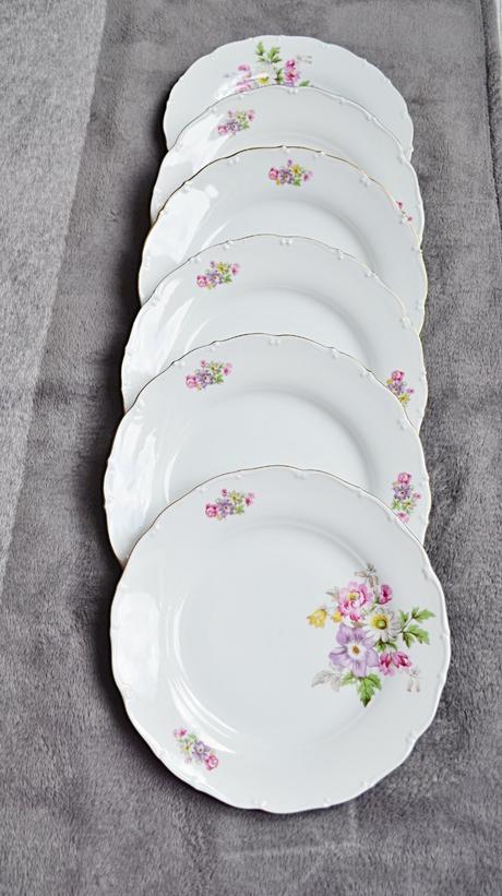 Mělké talíře zdobené zlatem sada, 