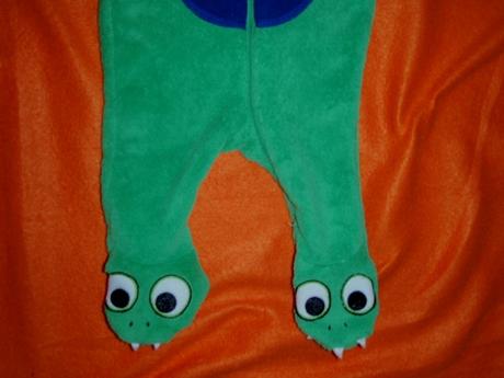 Krásný dráčkový overálek z mikroflísu, early days,68