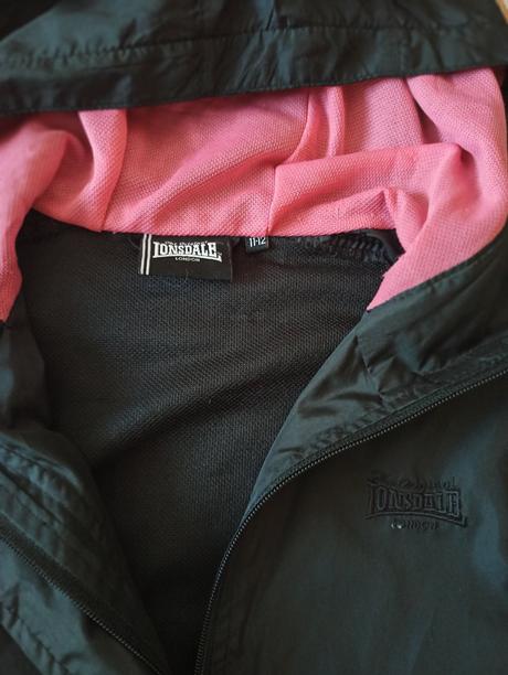 Šusťáková bunda, 146