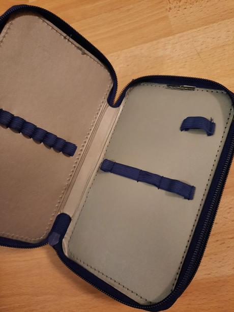 3-patrový penál s dinosaurem, 