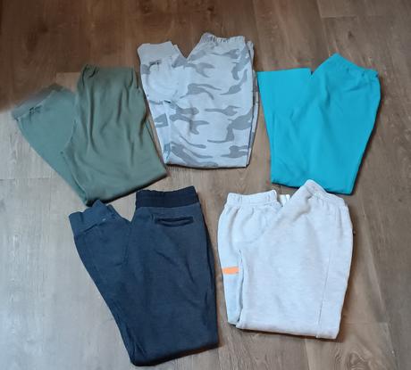 5x chlapecké tepláky, vel. 146/152/158, 146