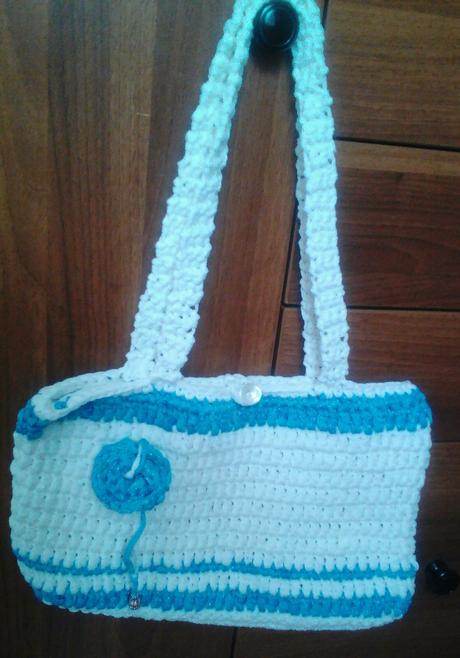 Háčkovaná taška přes rameno,