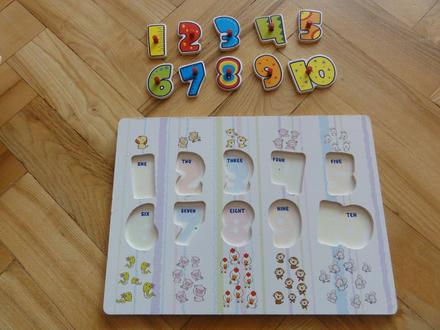 Dřevěné puzzle,