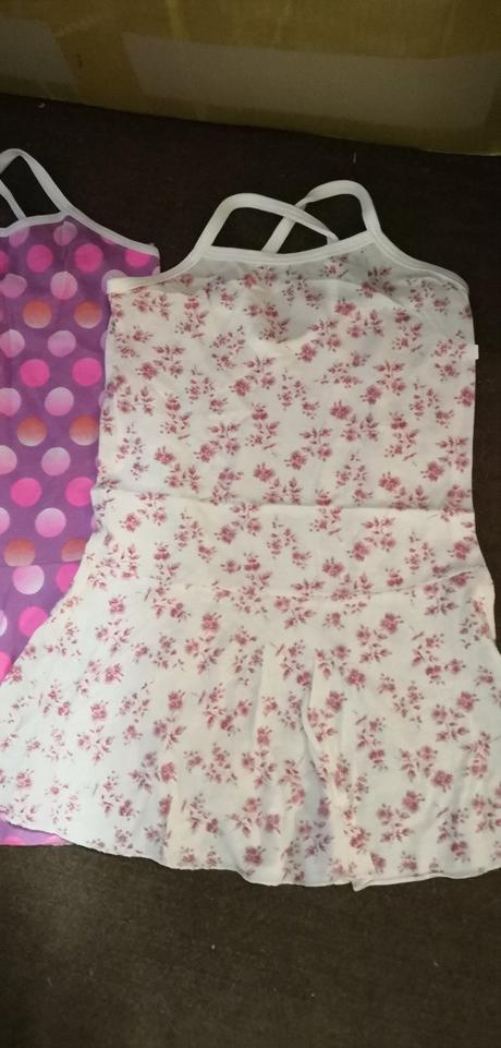 Šaty léto i celorok vel 98-110 kytičky, 98 / 104 / 110