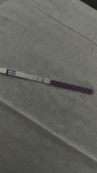 Může ovulační test odhalit těhotenství dva dny před menstruací?