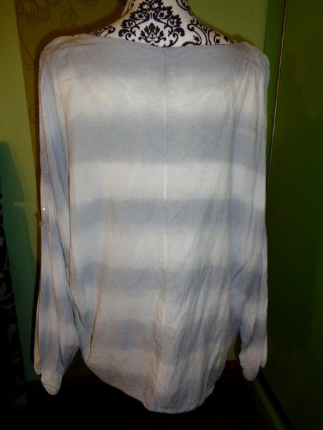 Krásný bílošedý top, xl