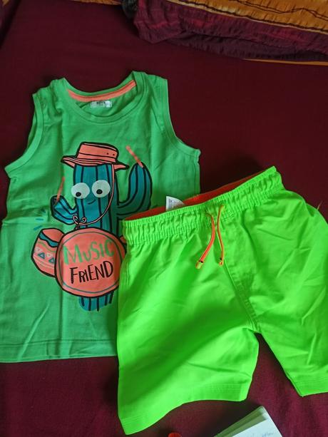 Kraťasy a tílka, 104–116