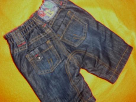 Luxusní podšité rifle a dvě trička, 50–62