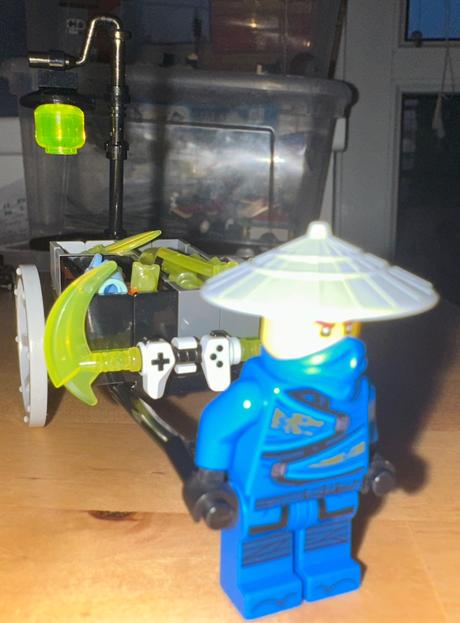Lego merchant avatar jay 30537,