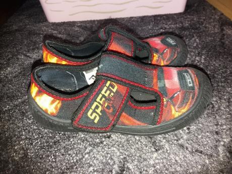 Bačkůrky s autem, 25