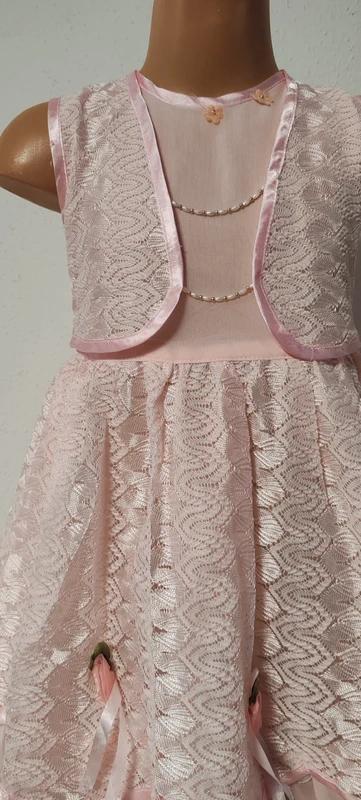 Sváteční šaty, 104