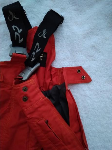 Šortky na lyže zn."jri 22 ski wear of lanada", 104