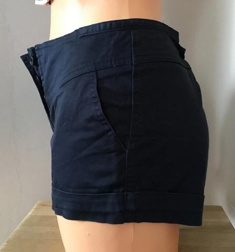 Vel. 36 plátěné šortky s kapsami, 36