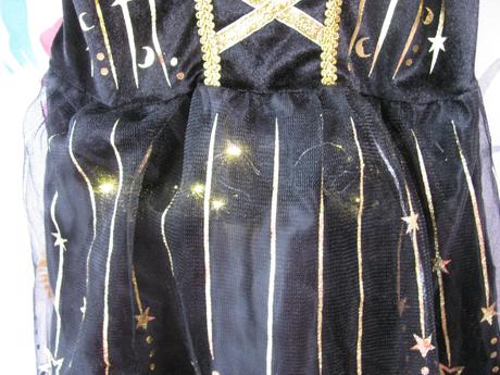 Karneval-černo zlaté svítící šaty malá kouzelnice,