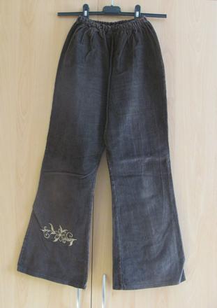 Hnědé manšestrové kalhoty, 158