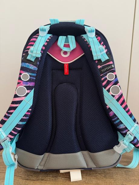 Dívčí školní batoh, aktovka topgal, zebra kimi,