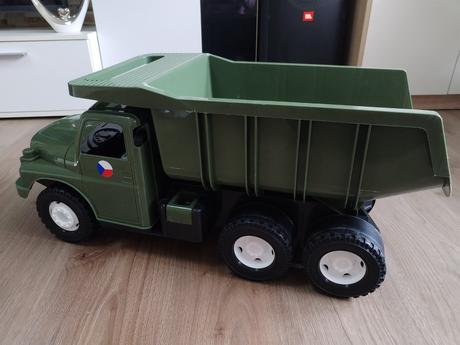 Armádní tatra 73 cm,