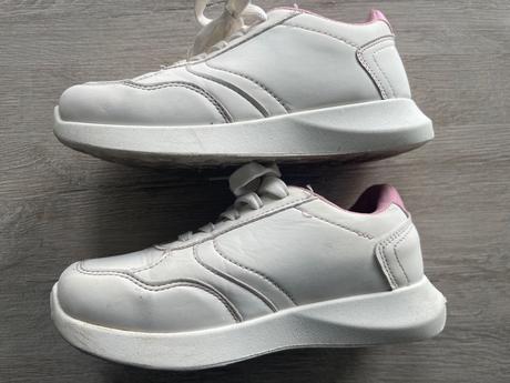 Bile tenisky vel.32, 32