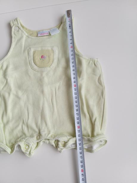 Kraťasy s laclem, 68