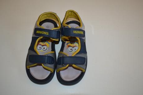 Sandále, sandálky mimoni, 28