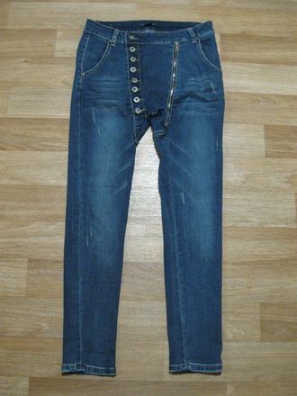 Džíny, 38