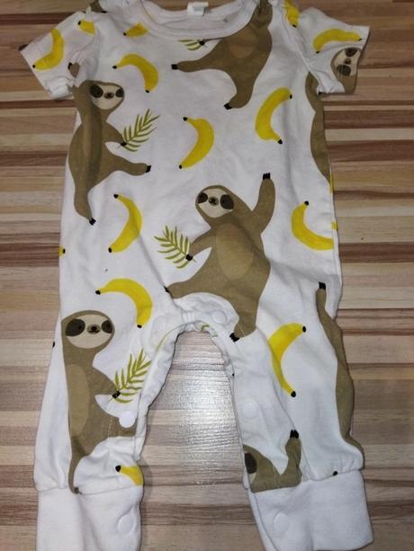 Overal a lenochody, banány 62/68, 62