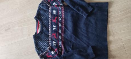 Krásný vánoční svetr zn. h&m vel. 146-152, 146