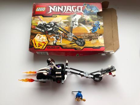Lego ninjago 2259 motorka kostlivců, 