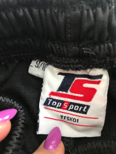 Kraťasy sportovní černe - v.8/9 let, 134