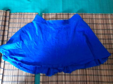Krátká mini modrá sukýnka, 122