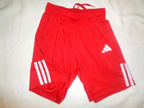 Červené šortky adidas, adidas,140