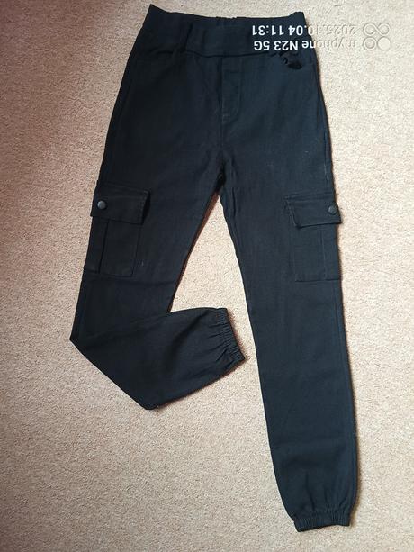 Kalhoty s kapsami vel."140-146", 140