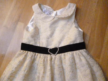 Krajkové šaty vel. 5 l star, 110