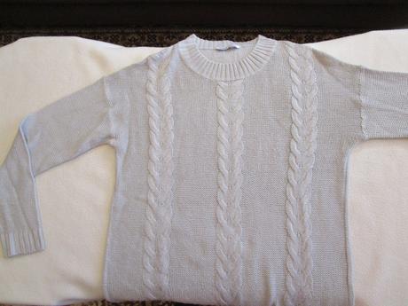 Velmi pěkný sv. šedý bavl. svetr, pěkný vzor, v.l, l