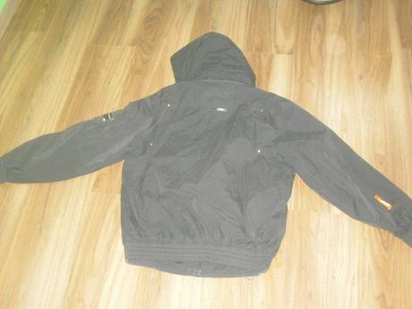 Chlapecká bunda, 164