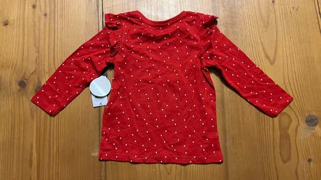 Puntíkované vánoční triko, 104