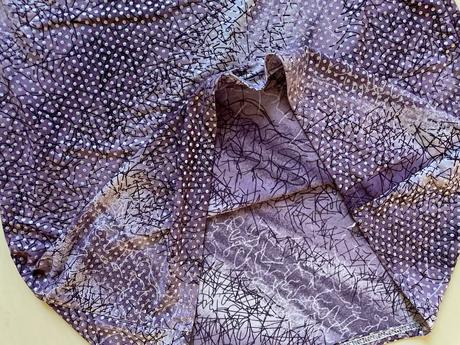 Fialové šaty se stříbrným puntík, vel cca s/m, m