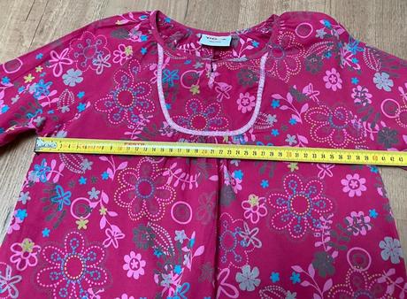 Růžová halenka, 140