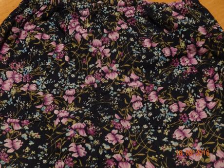 Květinkové kalhoty, 146