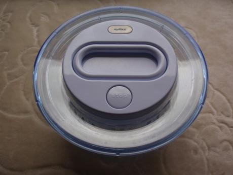 Odkapávač-odstřeďovač na ovoce a zeleninu, 