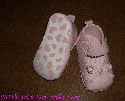 Capáčky 6-12m stélka 11cm nové,