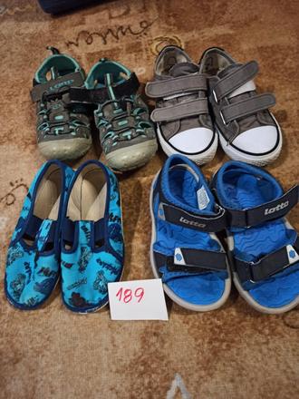 Sandály, kecky a bačkory, 26