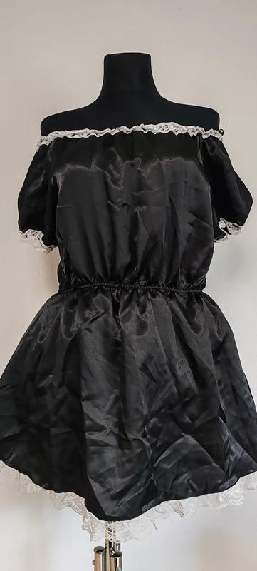 Hospodyně/služebná, 