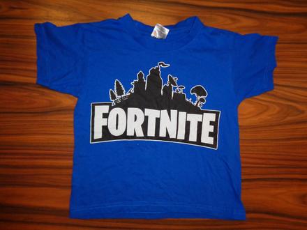 Krásné modré tričko s aplikací, 116