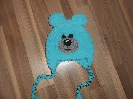 Čepička s ouškama, 86