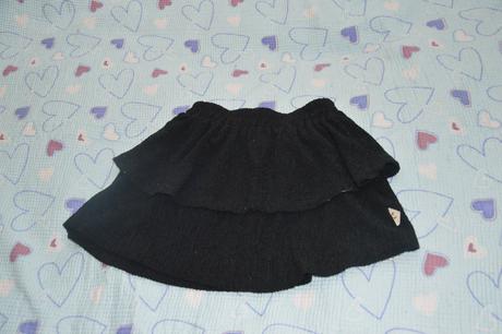 128 134 140 146 152 černá sukně s kanýry, 140